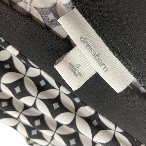 Women's Dress Barn Geometric Black & White V-Neck Midi Dress - Size Small - Picture 4 of 8